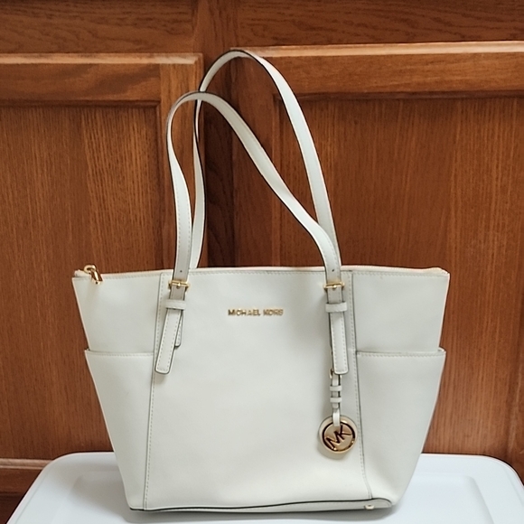 Michael Kors White Tote Bag - Picture 1 of 16